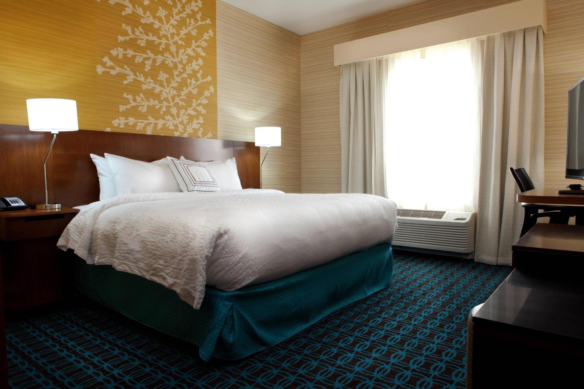 Fairfield Inn & Suites By Marriott Летбридж Экстерьер фото