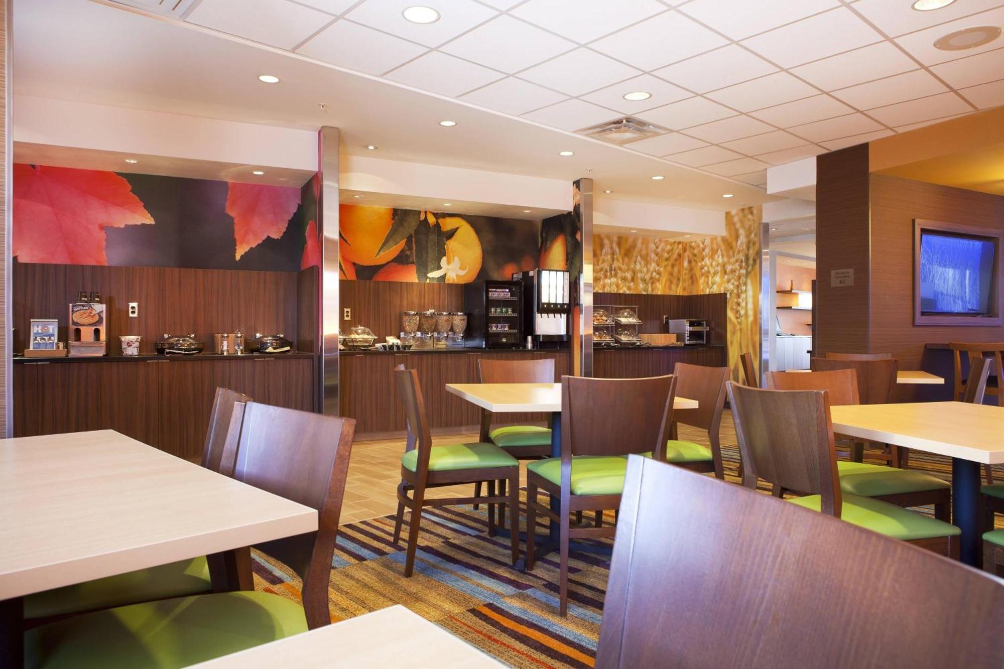 Fairfield Inn & Suites By Marriott Летбридж Экстерьер фото