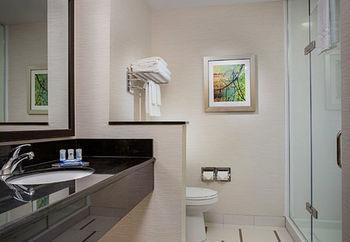 Fairfield Inn & Suites By Marriott Летбридж Экстерьер фото
